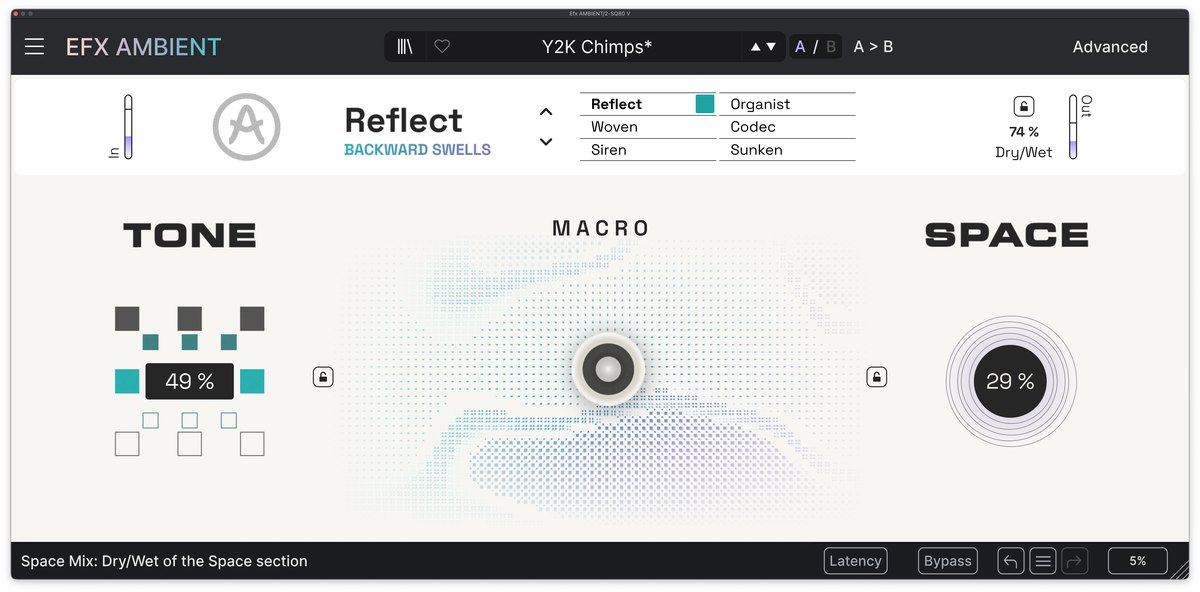 Efx AMBIENTのReflectモードの画面。左にTone、右にSpace、中央にMacroのつまみがある